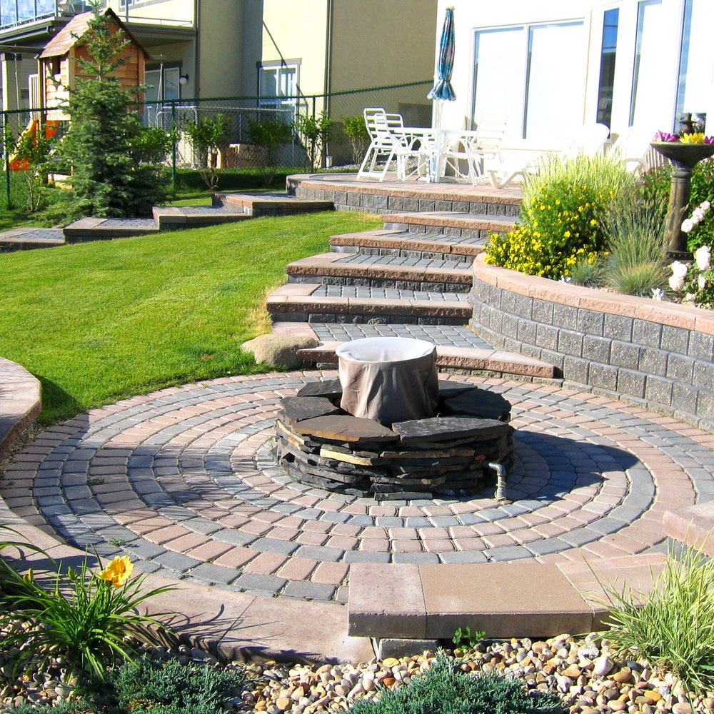 Circular firepit patio & steps